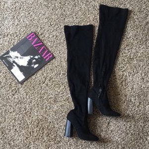 Over the knee boots size 6 with zip
